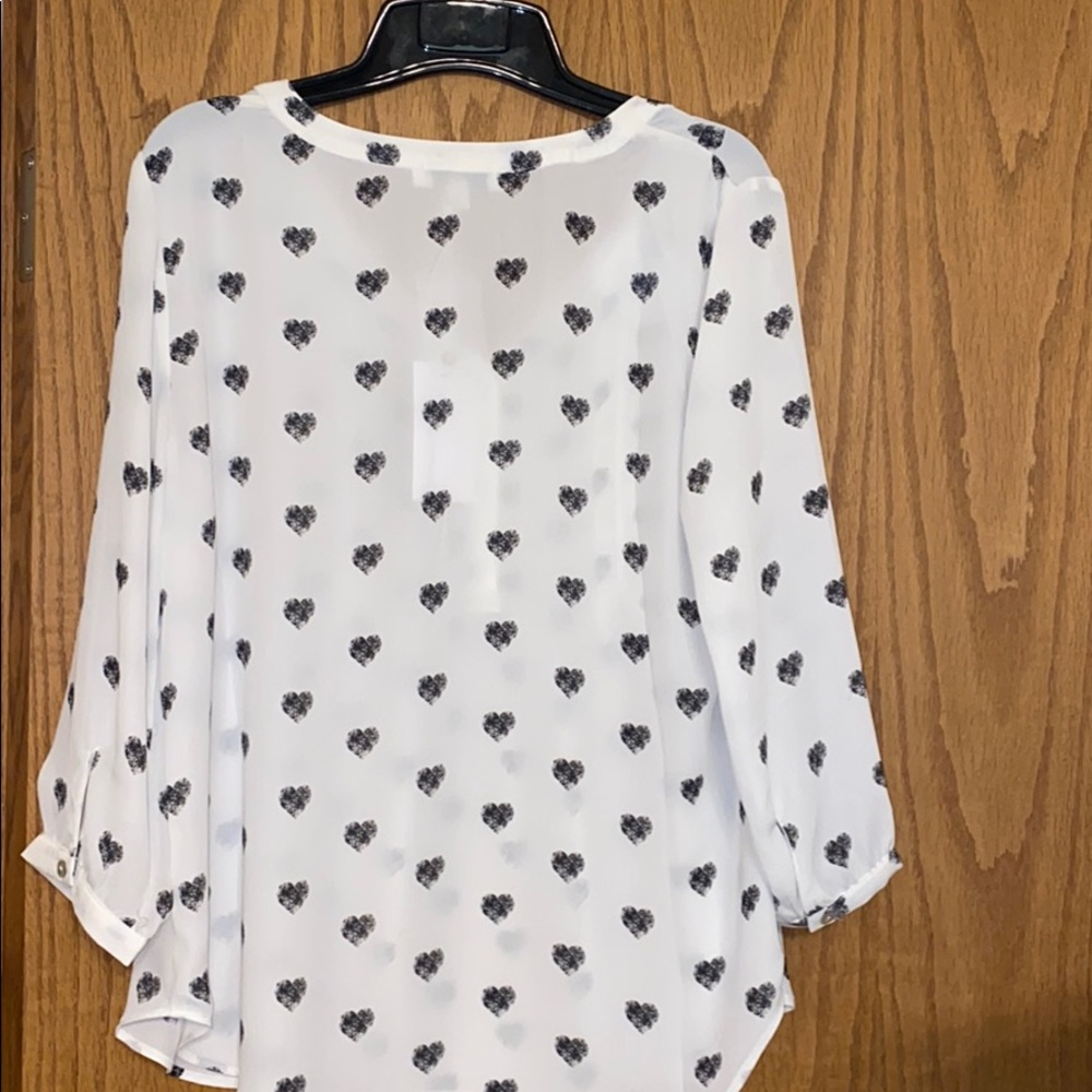 New Rise +Olive top/blouse - Picture 5 of 7